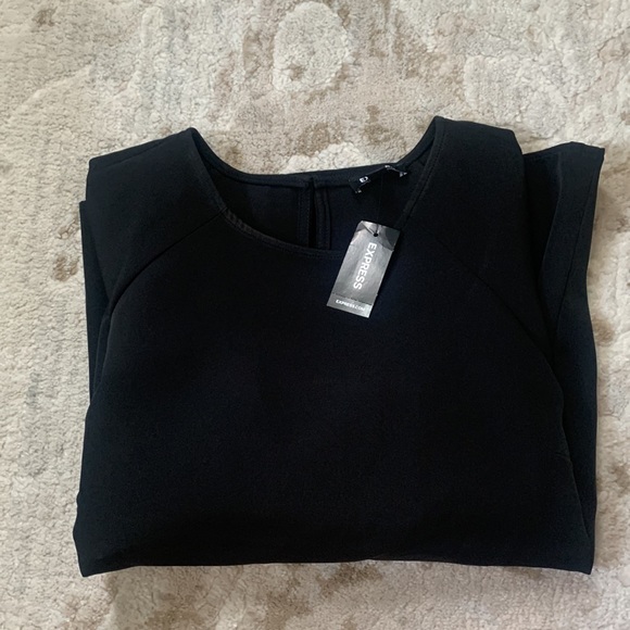 Express brand new blouse - Picture 4 of 5